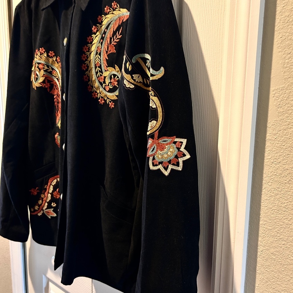 ✨ Whispers of Light Closet — Artful Statement Jacket by Alex Kim ✨ - Picture 11 of 13